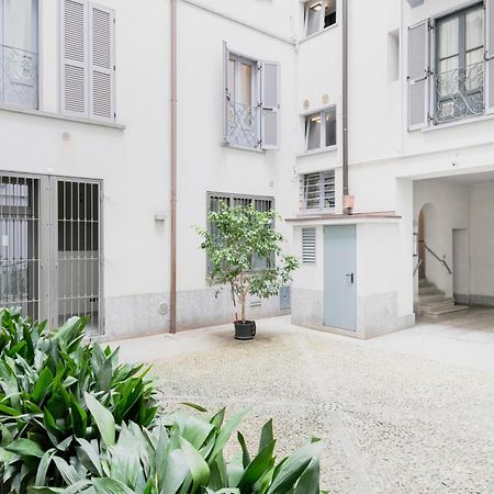 Easylife - Appartamento Elegante Moderno E Accogliente - La Tua Oasi In Citta Milan Bagian luar foto