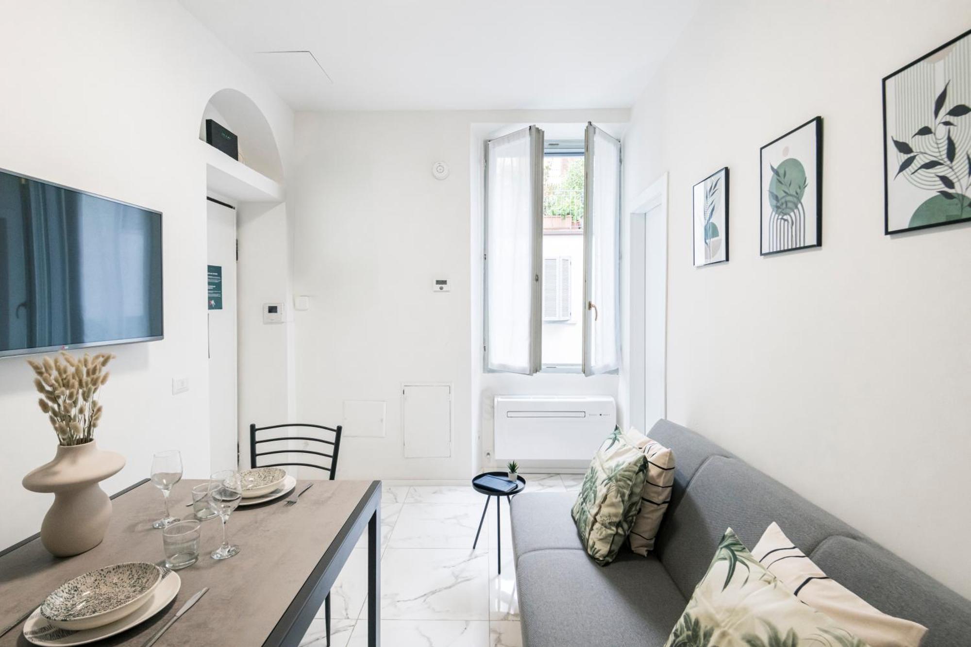 Easylife - Appartamento Elegante Moderno E Accogliente - La Tua Oasi In Citta Milan Bagian luar foto