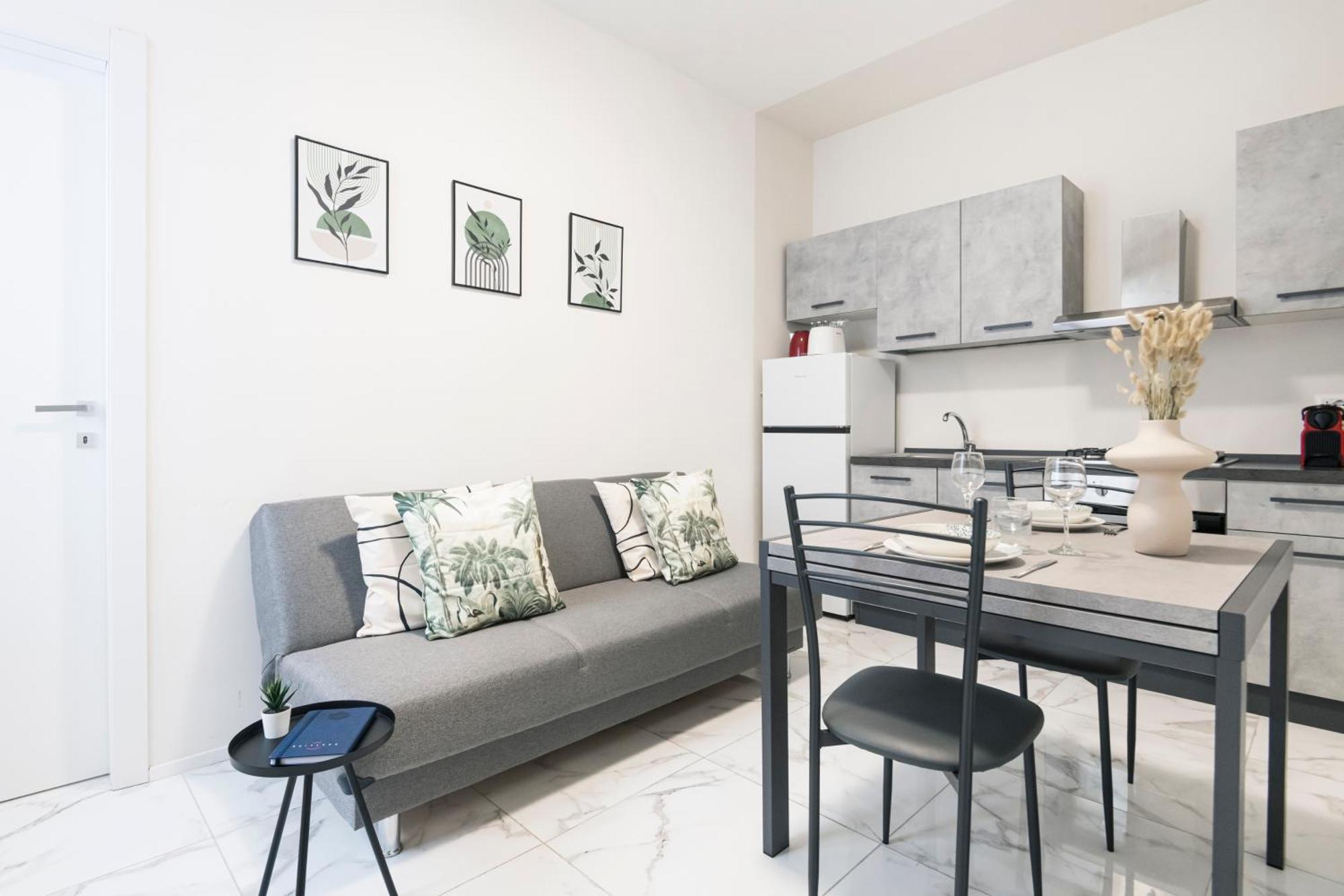 Easylife - Appartamento Elegante Moderno E Accogliente - La Tua Oasi In Citta Milan Bagian luar foto