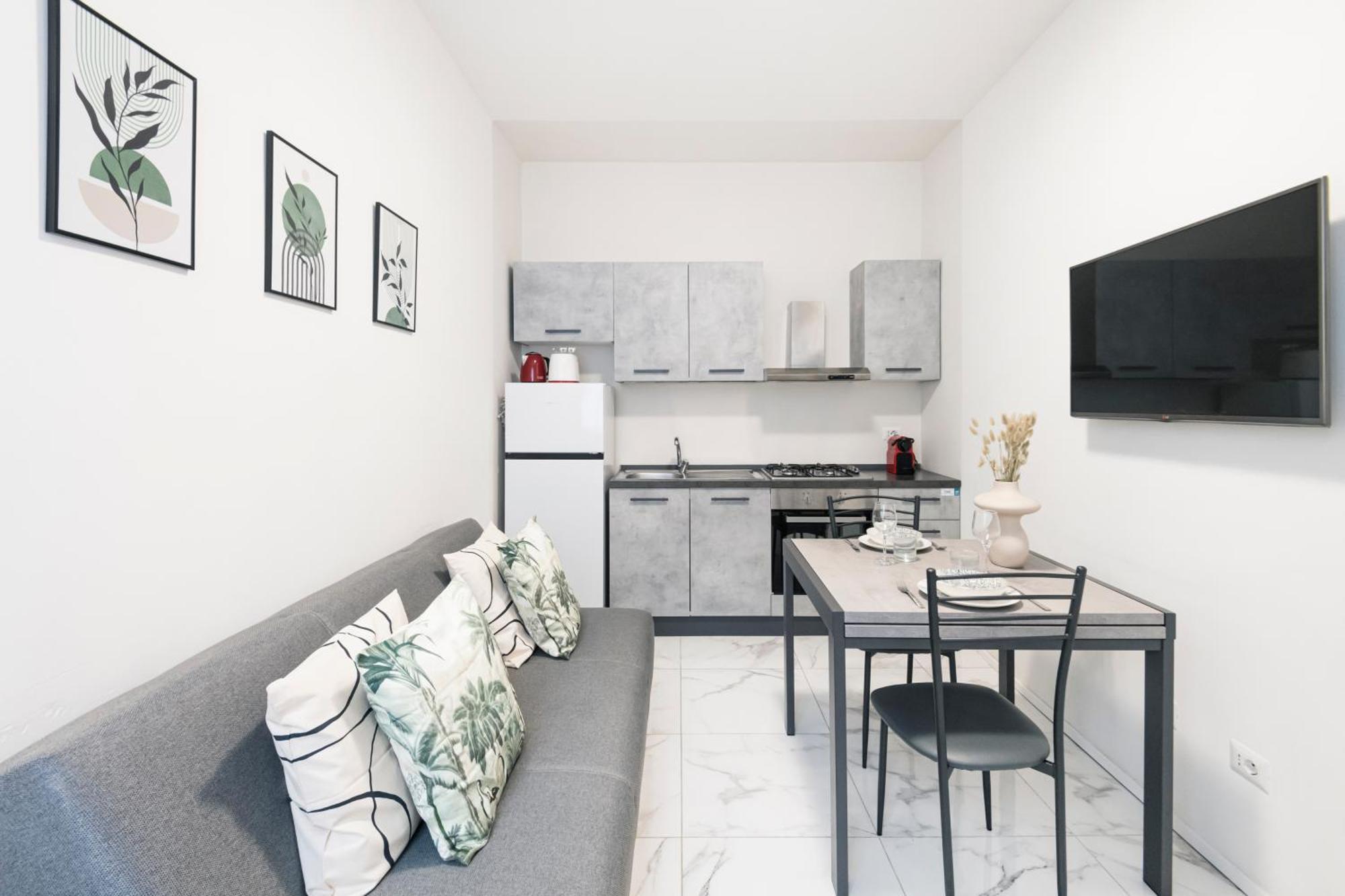 Easylife - Appartamento Elegante Moderno E Accogliente - La Tua Oasi In Citta Milan Bagian luar foto