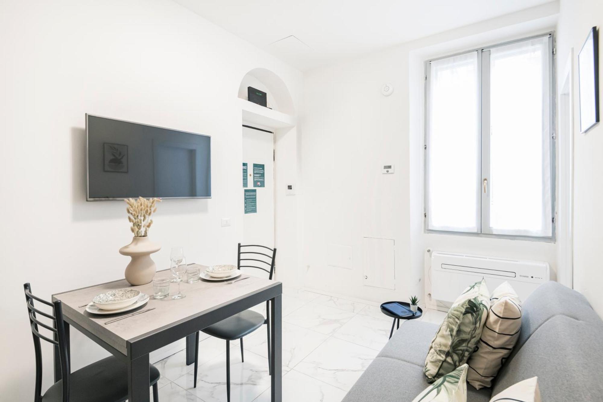 Easylife - Appartamento Elegante Moderno E Accogliente - La Tua Oasi In Citta Milan Bagian luar foto